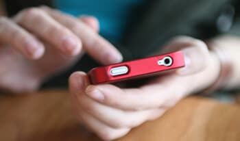Capa do post: Mobile marketing: o que é e como ele aumenta a conversão no celular