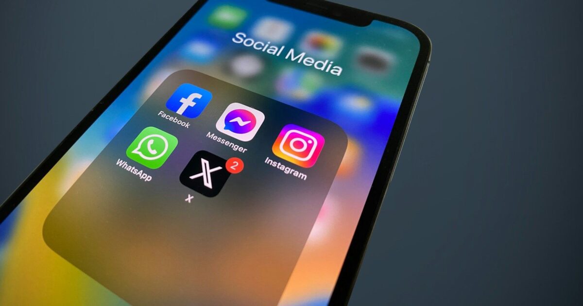 Capa do post: Link da bio para advogados: a página de links que leva do Instagram ao WhatsApp